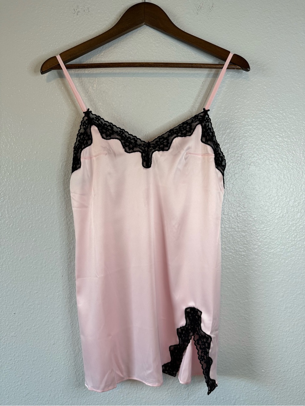 NWT Victoria’s Secret Satin Lace Slip Chemise Nightgown Pink Small